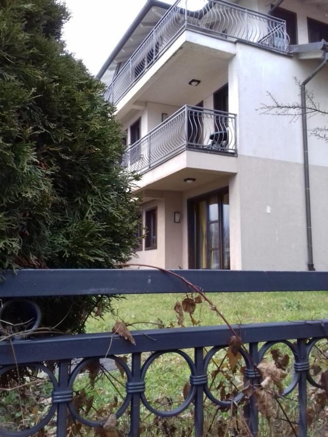 Green Oaza Apartment فوينيتسا المظهر الخارجي الصورة