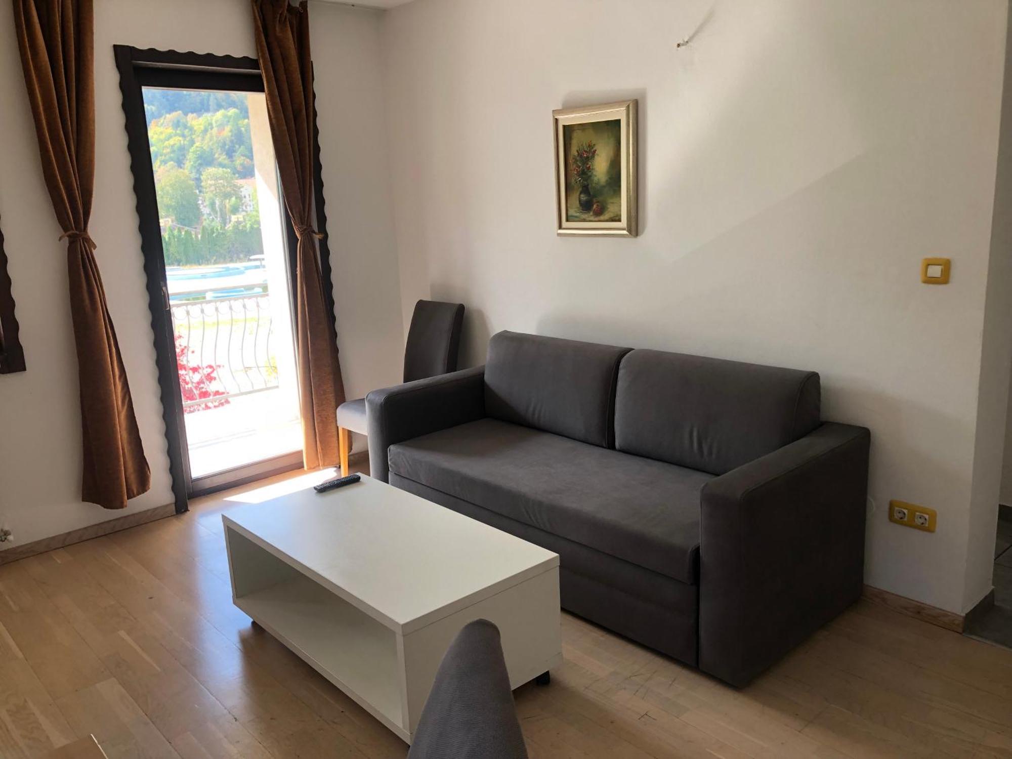 Green Oaza Apartment فوينيتسا المظهر الخارجي الصورة