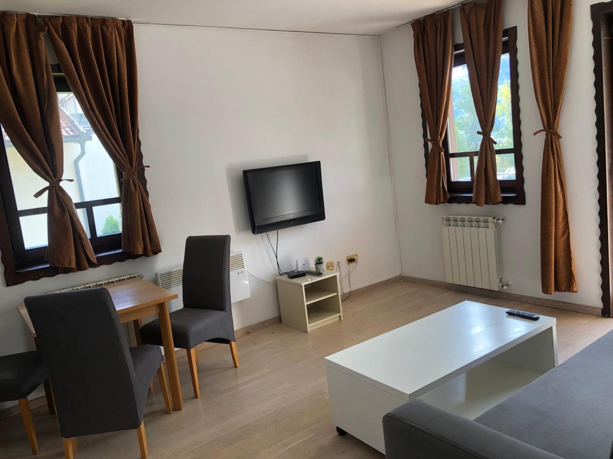 Green Oaza Apartment فوينيتسا المظهر الخارجي الصورة
